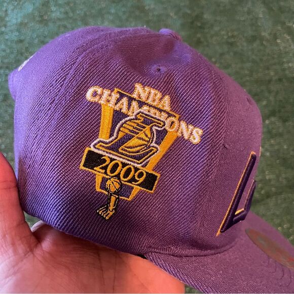 Vintage NWT 2009 Los Angeles Lakers Mitchell & Ness Championship SnapBack Hat - Picture 3 of 11